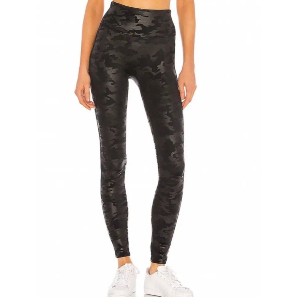 NWT SPANX Black Camo High-Waisted Leggings